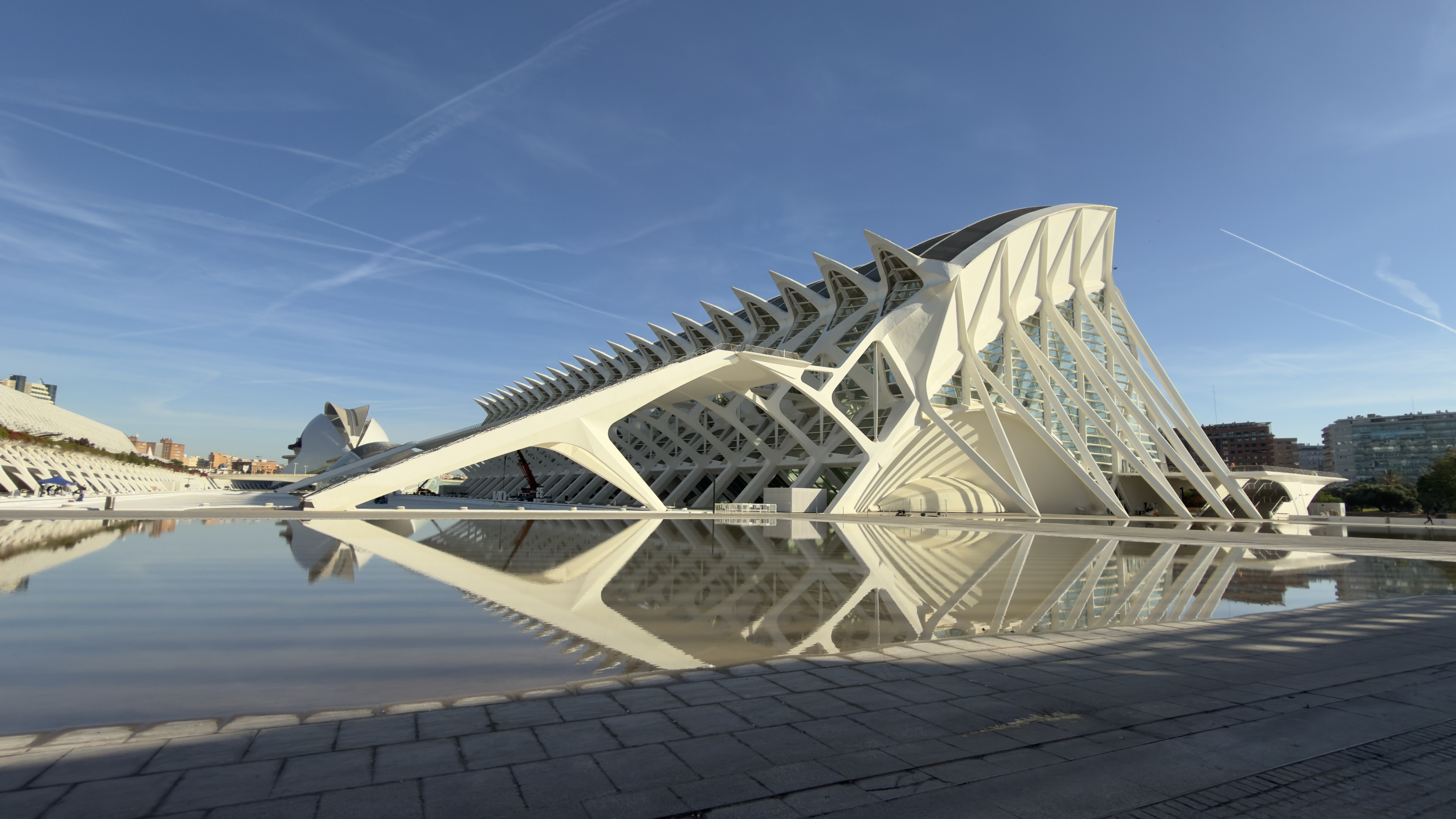 Futuristische Spiegelwelten in Valencia
